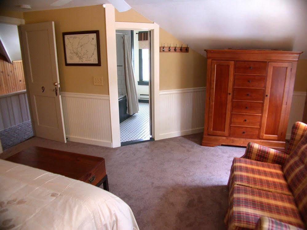 Pocono Pines Mountaintop Lodge At Lake Naomi מראה חיצוני תמונה