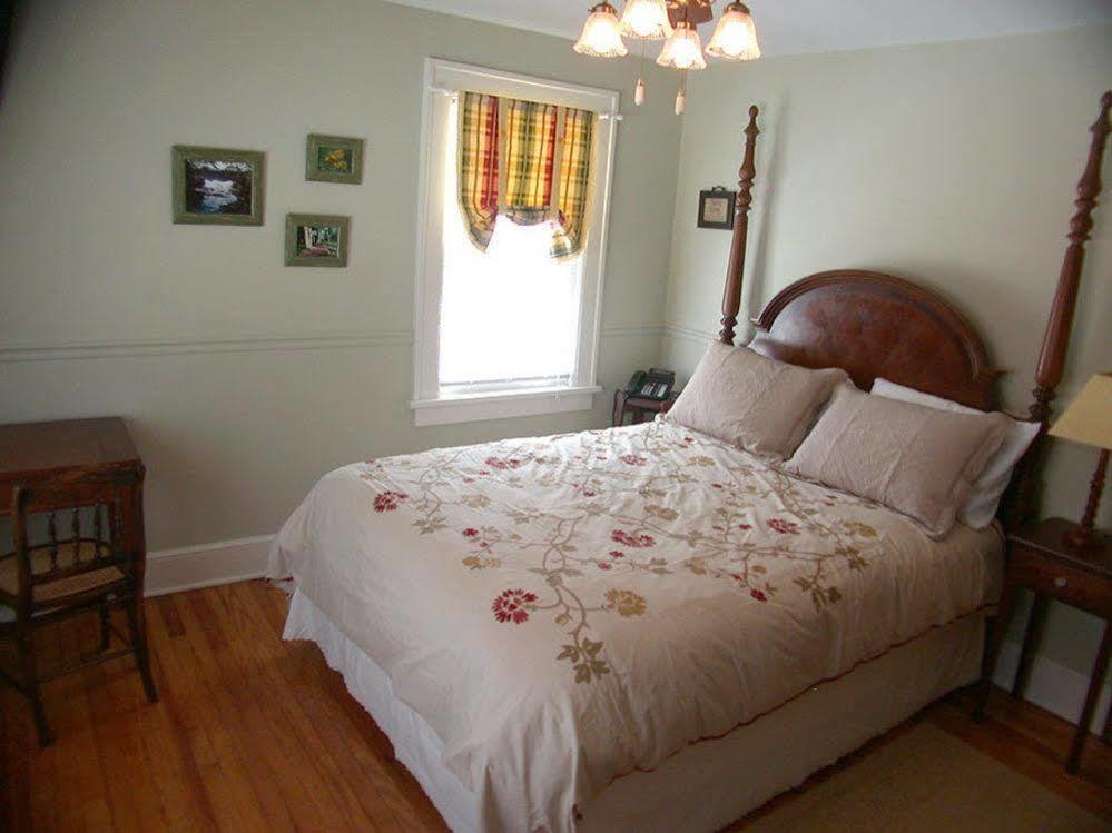 Pocono Pines Mountaintop Lodge At Lake Naomi מראה חיצוני תמונה