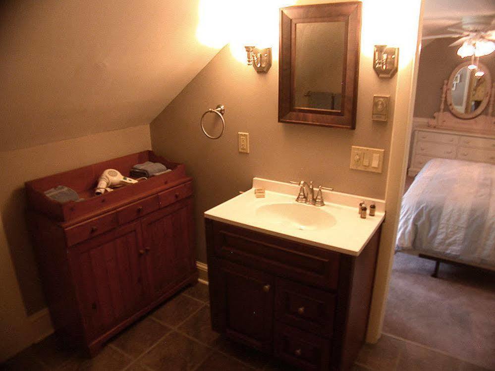 Pocono Pines Mountaintop Lodge At Lake Naomi מראה חיצוני תמונה